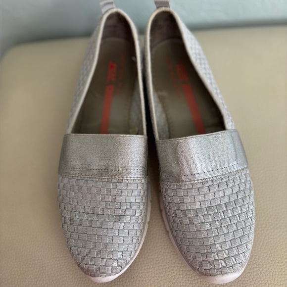 Tek Gear Shimmery Silver Slip On Sneakers - Picture 1 of 3